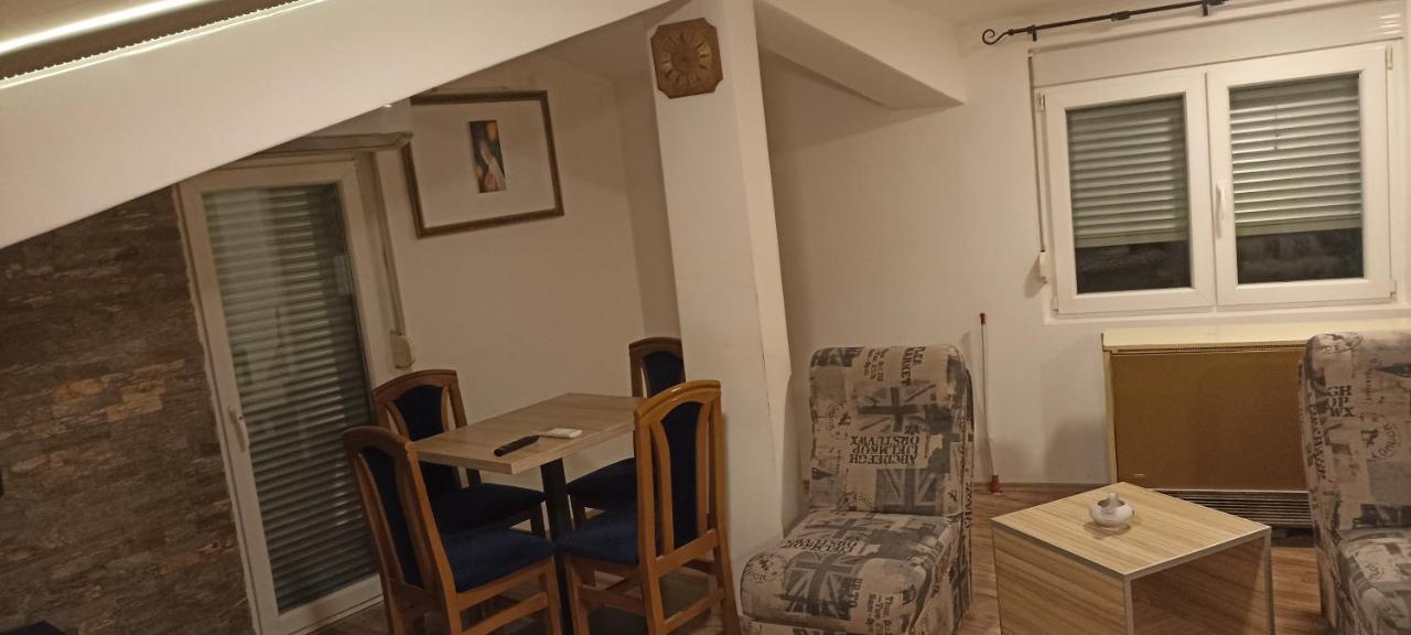 Athos Apartments Nis Bagian luar foto