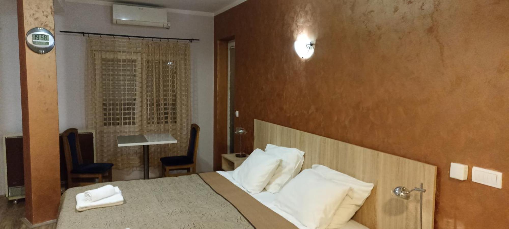 Athos Apartments Nis Bagian luar foto