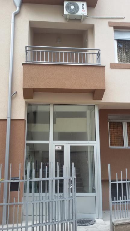 Athos Apartments Nis Bagian luar foto