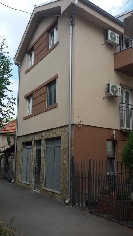 Athos Apartments Nis Bagian luar foto