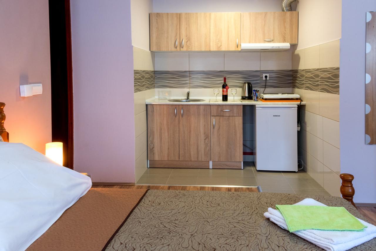 Athos Apartments Nis Bagian luar foto